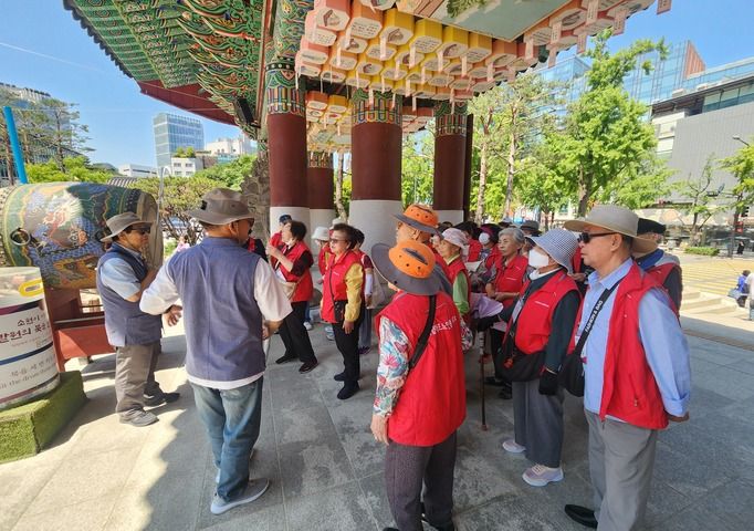 [배움복지팀]종로 일일체험 "종로소풍: 걷고 보고 웃다" 나들이