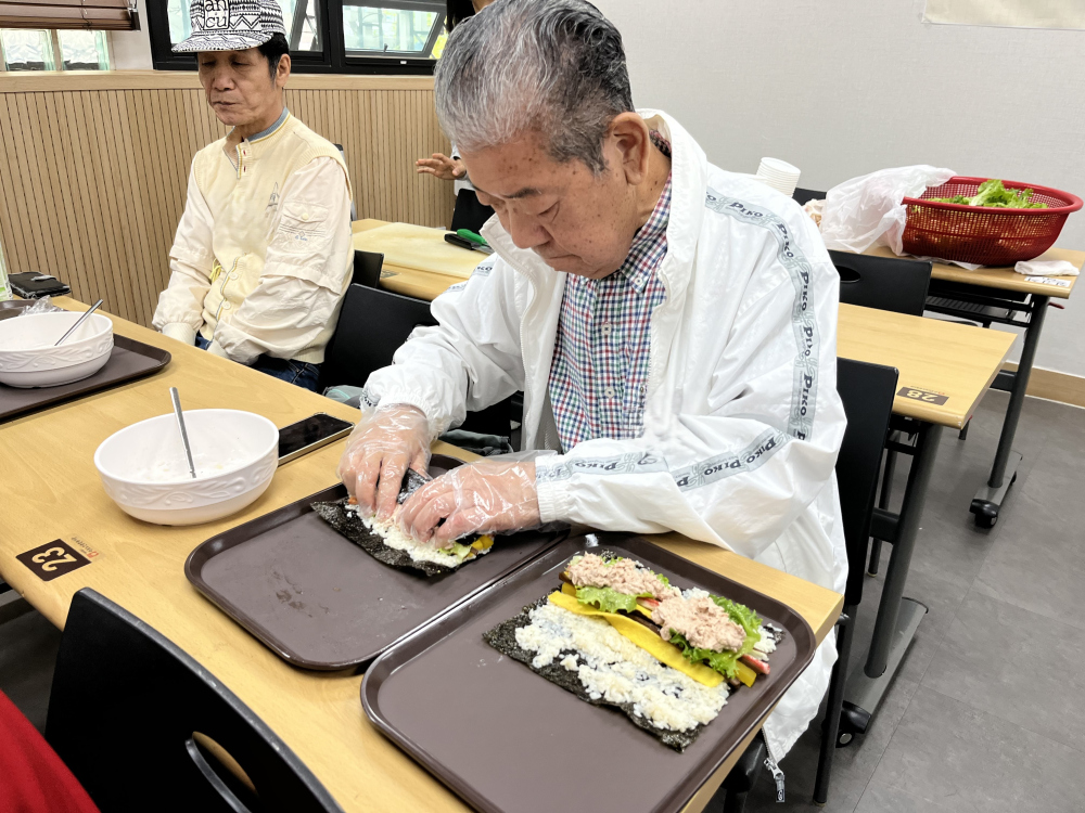 [지역복지협력] 2026년 자립남 5회기 김밥나들이 실시