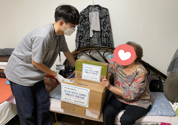 [재가복지] 한국노인종합복지관협회와 함께하는 시원한 여름나기 지원사업